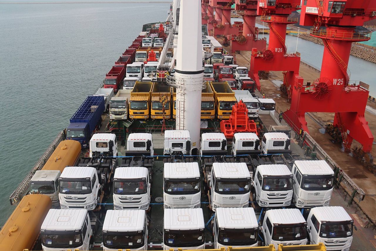 How can Chinese heavy-duty trucks go global and what can they do